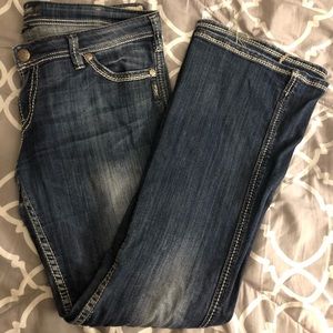 Silver twisted jeans ✨